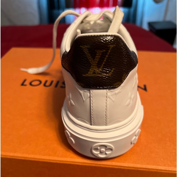 COPY - Louis Vuitton Time Out Sneakers! - Picture 4 of 15